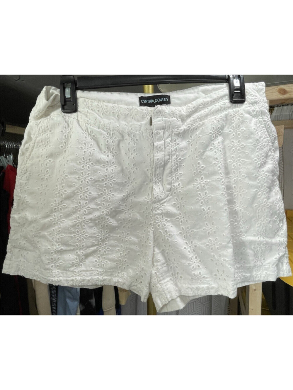 Cynthia Rowley White Eyelet Lace Shorts Womens Size 8 Floral Preppy Summer
